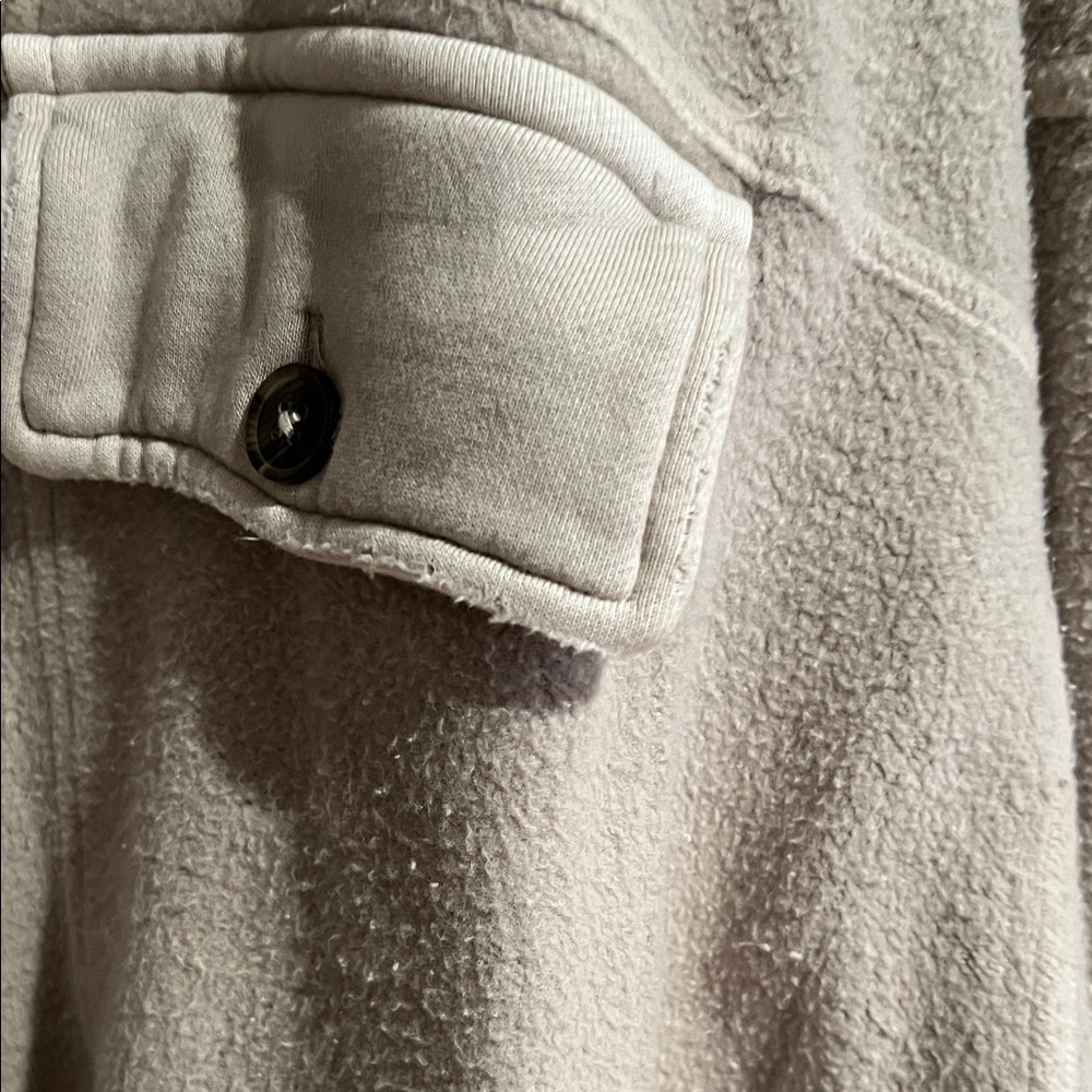 Free People Ruby Fleece Shacket in Stone NWT Sz L - Picture 5 of 10